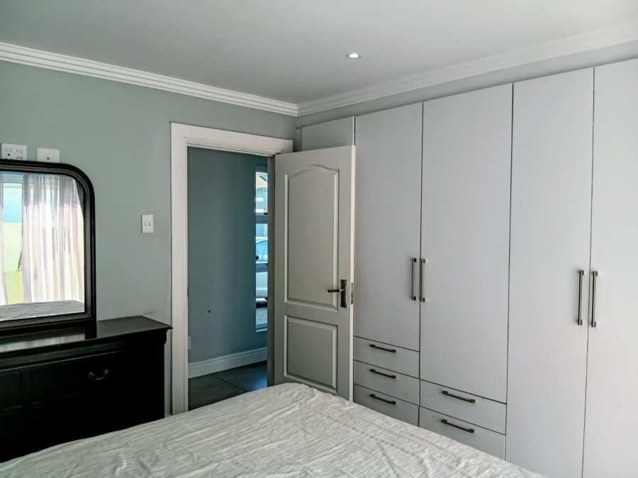 5 Bedroom Property for Sale in Beacon Bay Eastern Cape